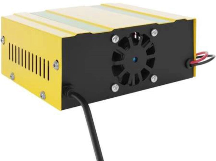 Xtrobb Trizand Automatische Acculader: Essentieel Gereedschap voor Elke Voertuigeigenaar