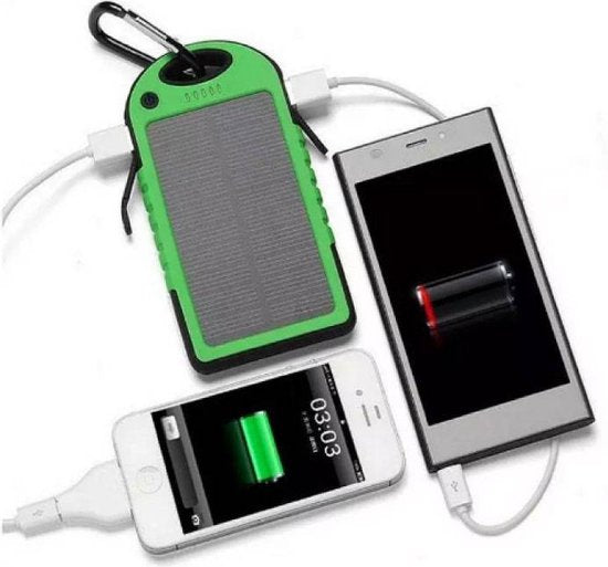 Draagbare zonnelader met dubbele USB + karabijn + zaklamp - 5000 mah - Groen