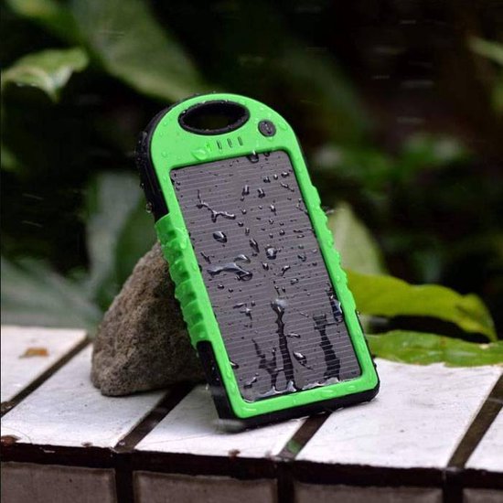Draagbare zonnelader met dubbele USB + karabijn + zaklamp - 5000 mah - Groen