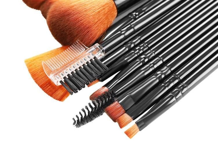 MAKE-UPBORSTELSET IN EEN KOFFER - 12 STUKS - Zwart